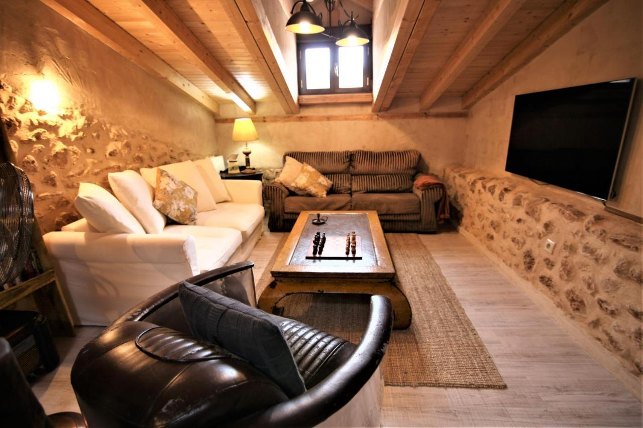 Vila Wabisabi Townhouse Montejo de la Vega de la Serrezuela Exteriér fotografie