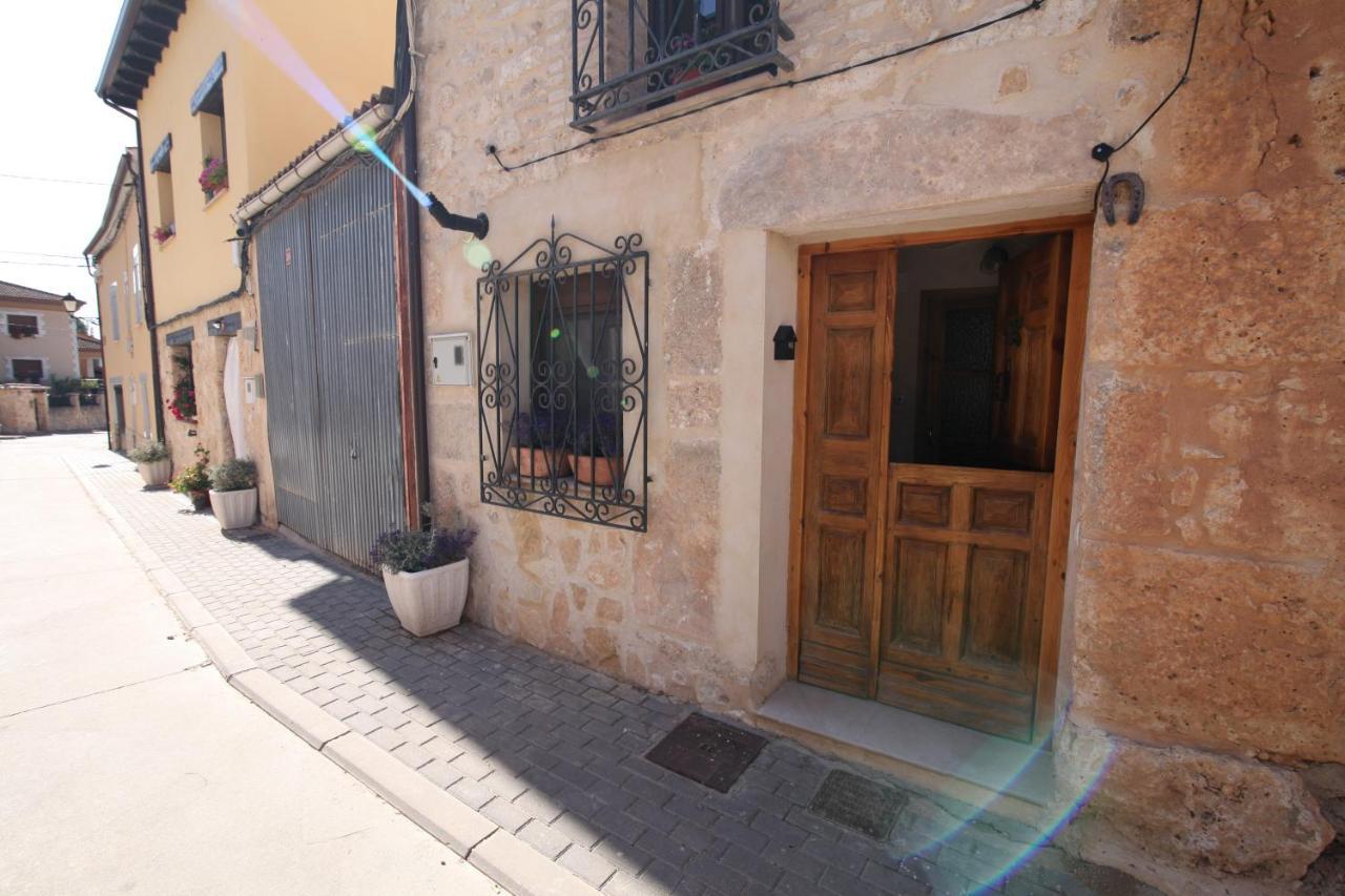 Vila Wabisabi Townhouse Montejo de la Vega de la Serrezuela Exteriér fotografie