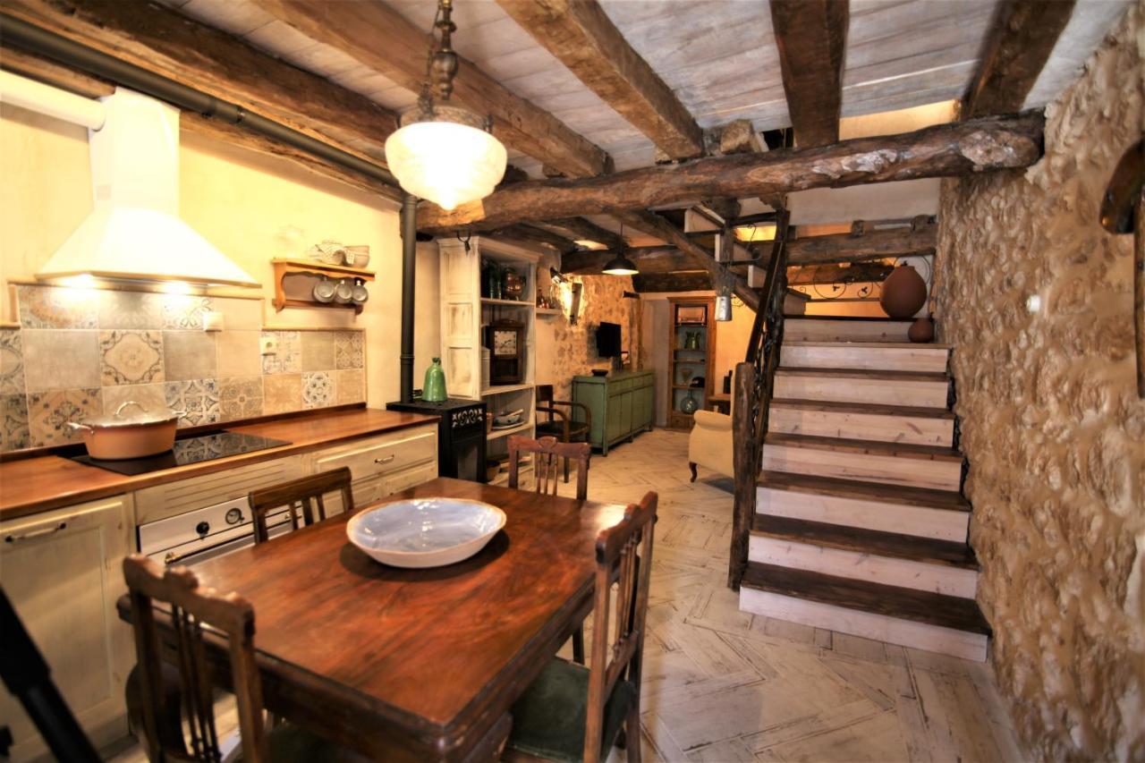 Vila Wabisabi Townhouse Montejo de la Vega de la Serrezuela Exteriér fotografie