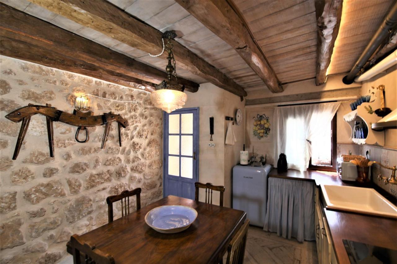Vila Wabisabi Townhouse Montejo de la Vega de la Serrezuela Exteriér fotografie